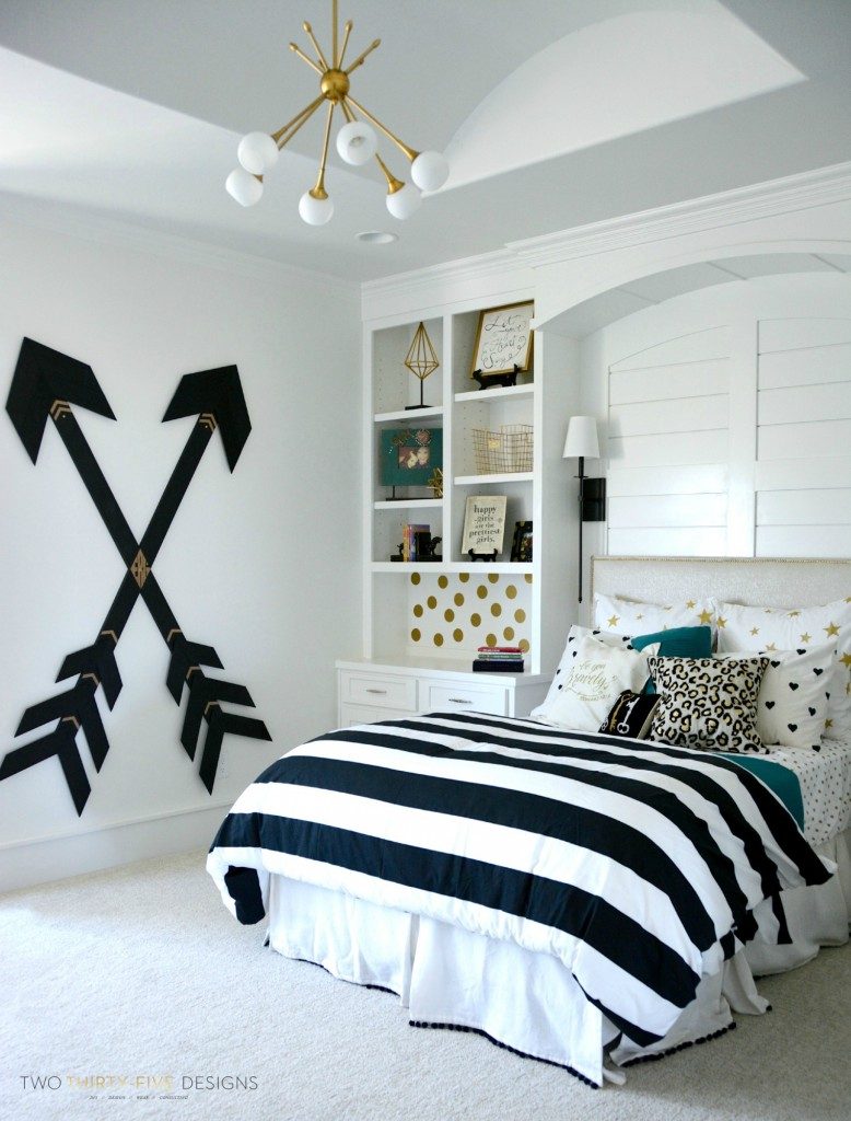 Modern-Teen-Girl-Bedroom-with-Wooden-Wall-Arrows-by-Two-ThirtyFive-Designs-778x1024